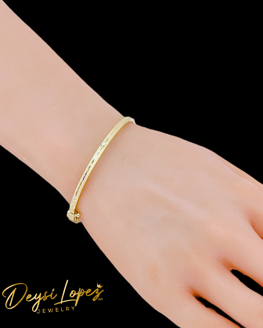 ND076 Brazalete un tono