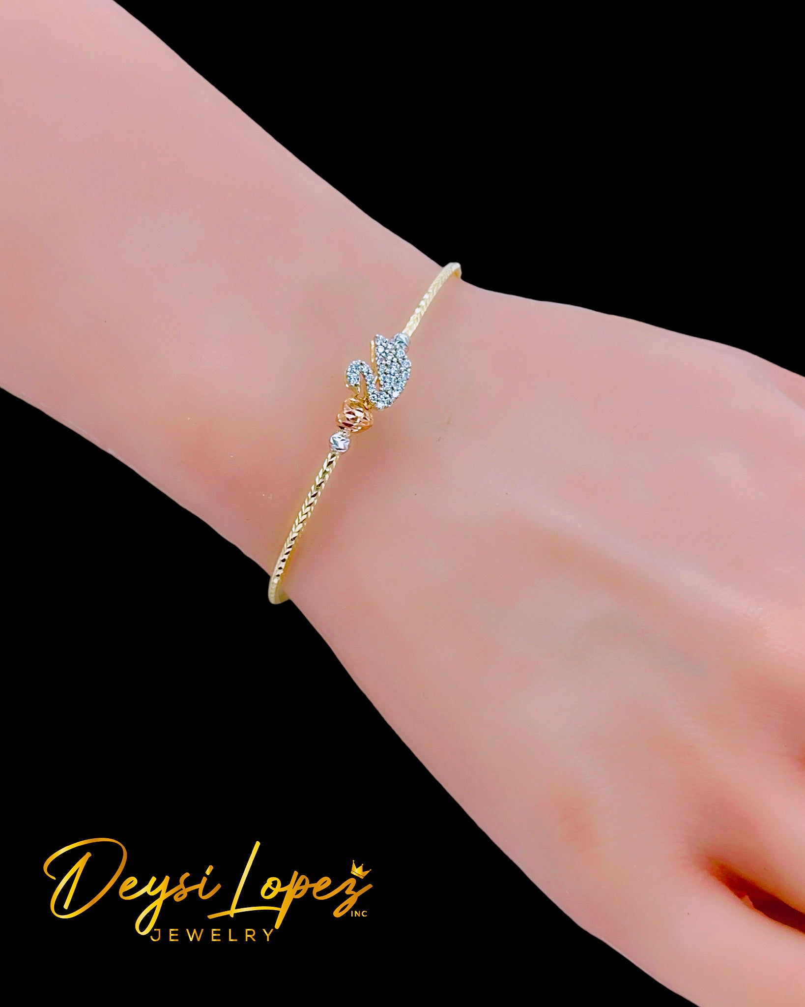 ND075 Brazalete  de cisne